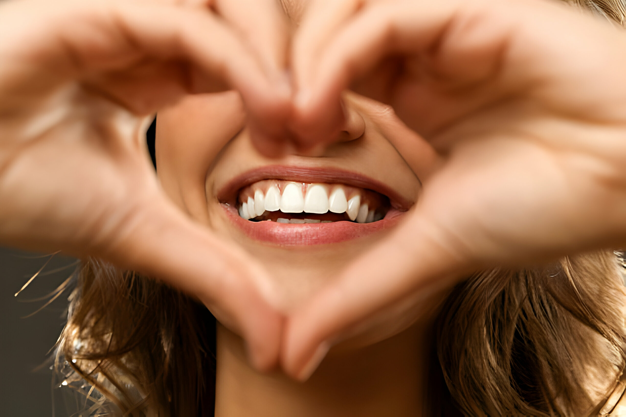 Is Invisalign Treatment Helpful In Closing Tooth Gaps Effectively?_3